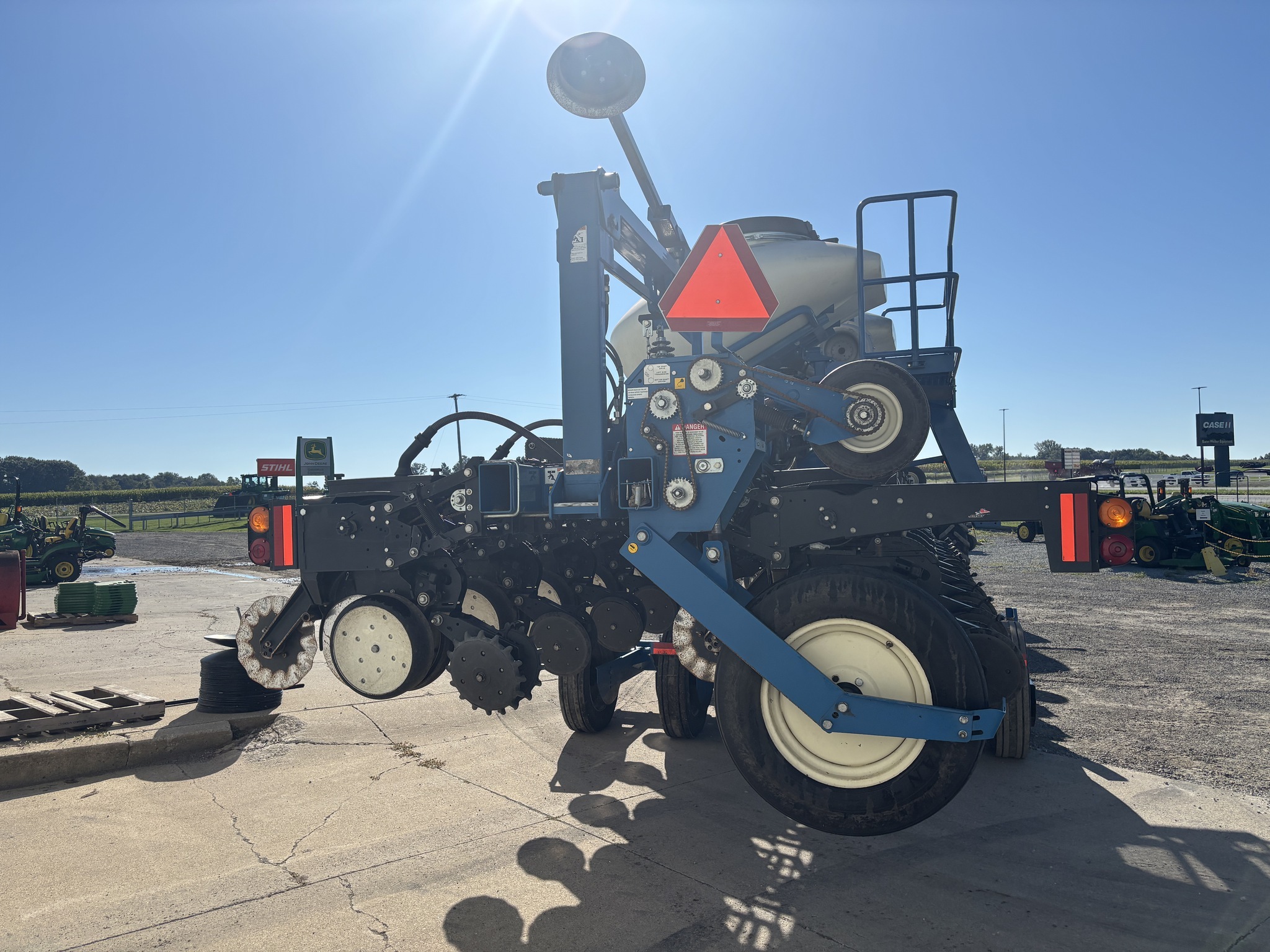 2012 Kinze 3600 ASD Planter