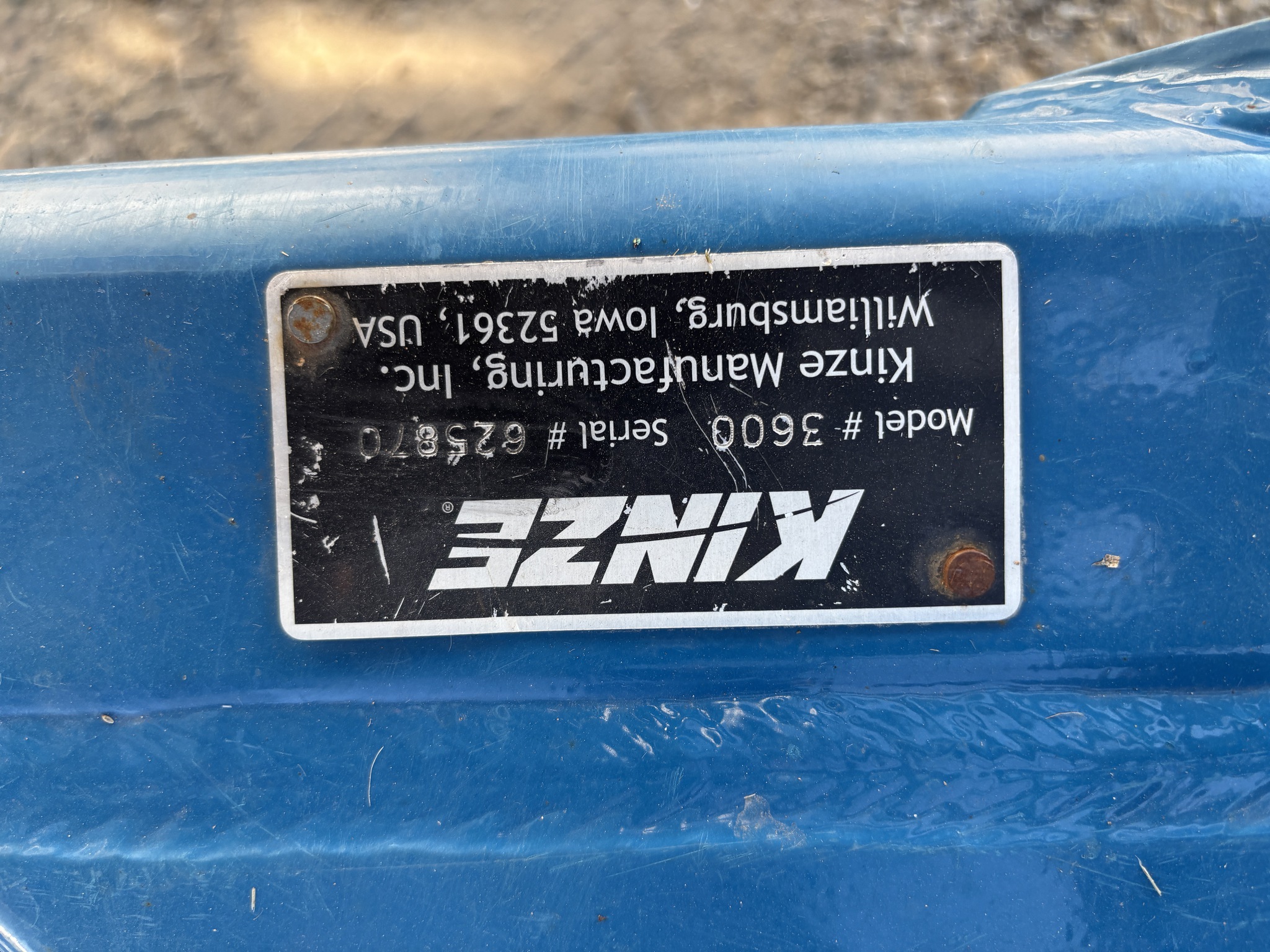 2012 Kinze 3600 ASD Planter