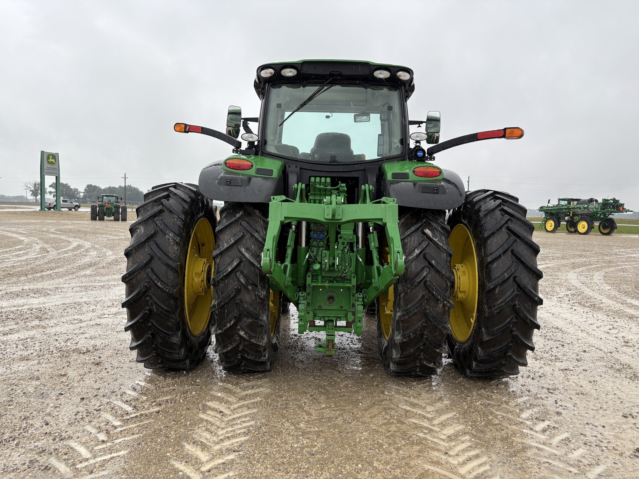 2023 John Deere 6R 195 Tractor