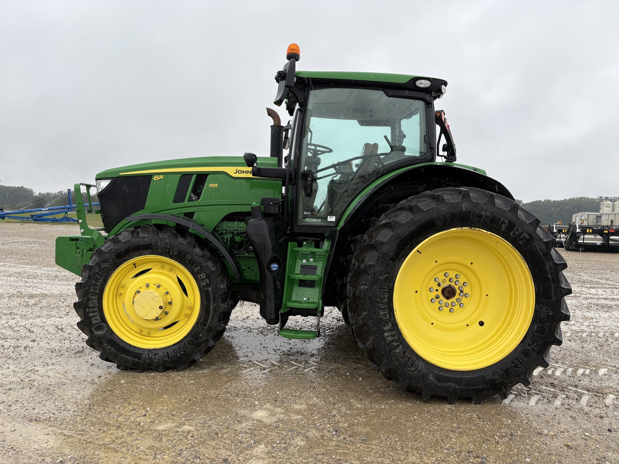 2023 John Deere 6R 195 Tractor