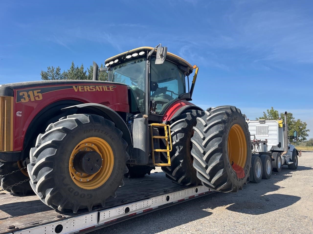 2025 Versatile 315 Tractor