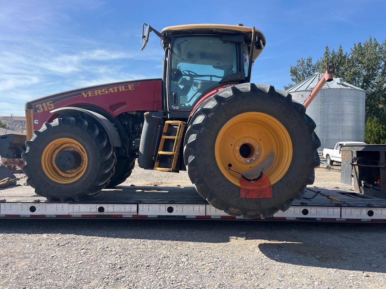 2025 Versatile 315 Tractor