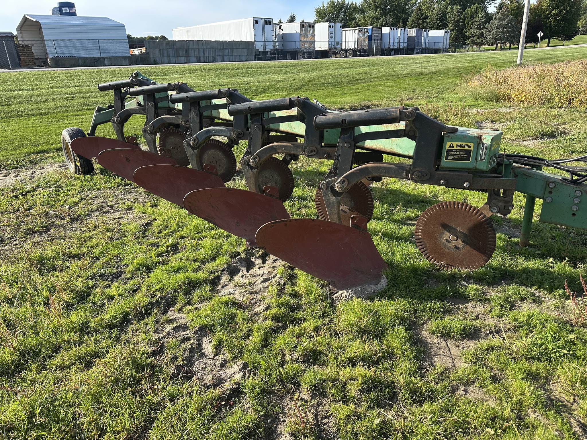 1990 John Deere 2810 Plow