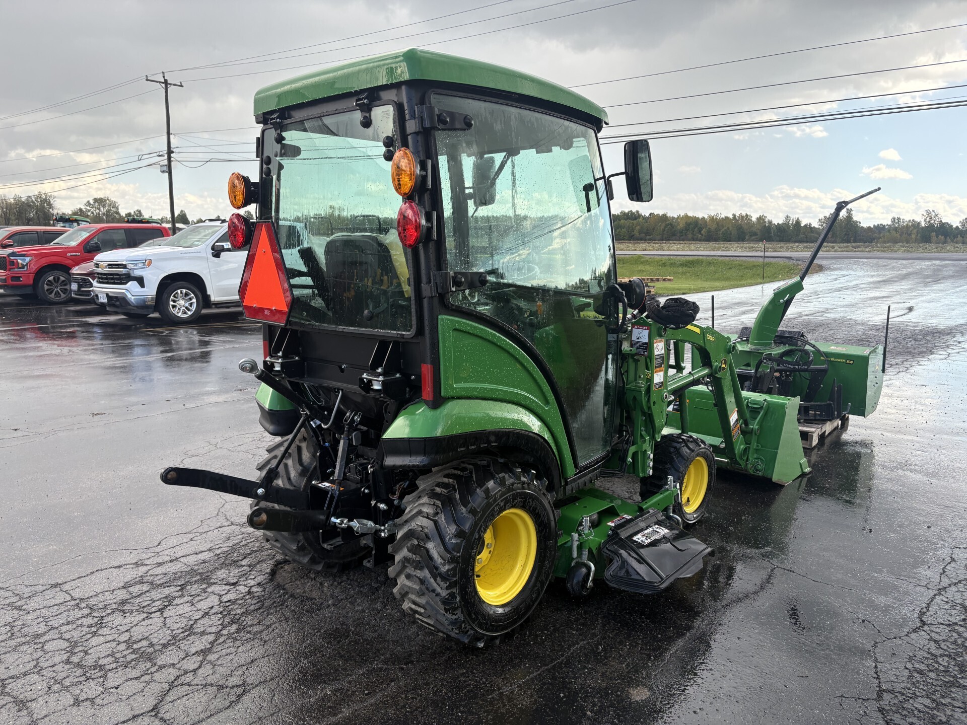 2023 John Deere 1025R Tractor