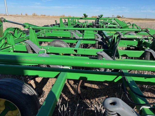 2012 John Deere 2410 Chisel Plow - $45,000 | Machinery Pete