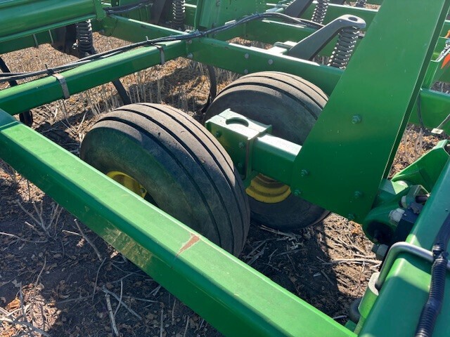 2012 John Deere 2410 Chisel Plow - $45,000 | Machinery Pete
