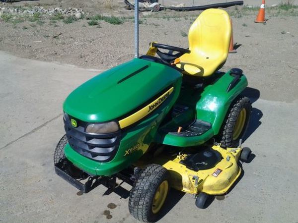 JOHN DEERE GT and GX Series LAWN and GARDEN TRACTORS LITERATURE