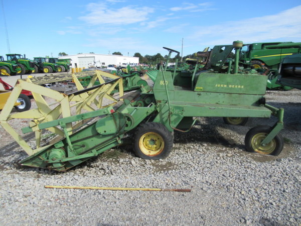 John Deere 800 Self Propelled Windrowers And Swathers For