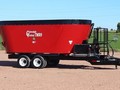2026 Cloverdale 1100T Feed Wagon