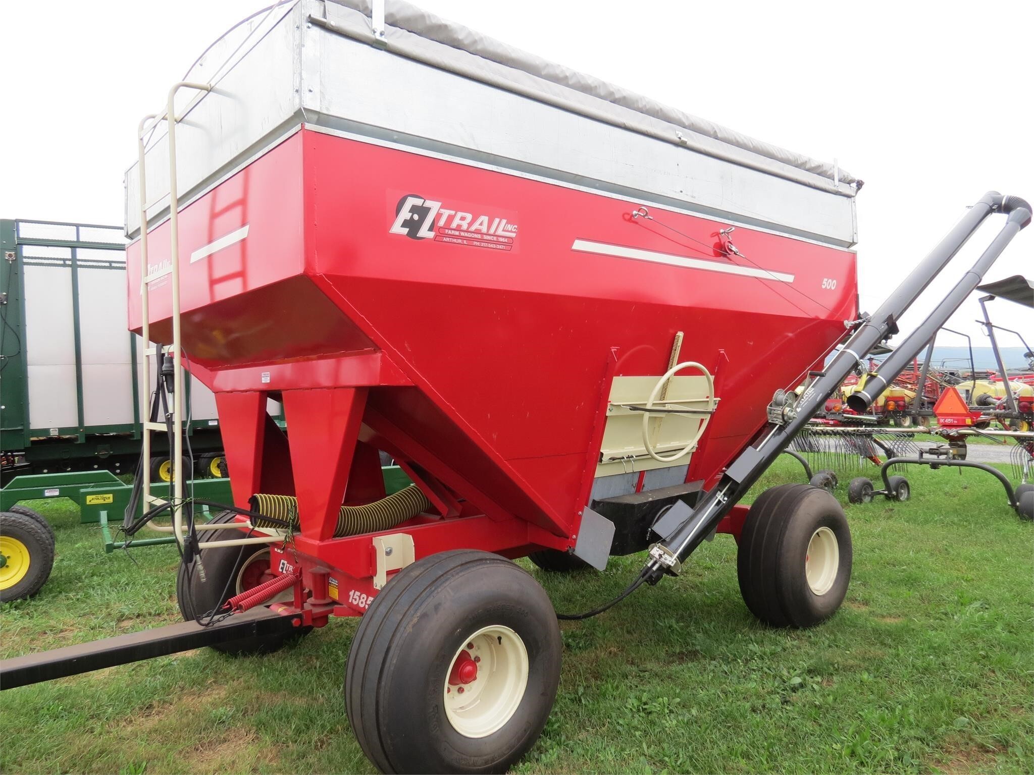 2025 E-Z Trail 500 Gravity Wagon