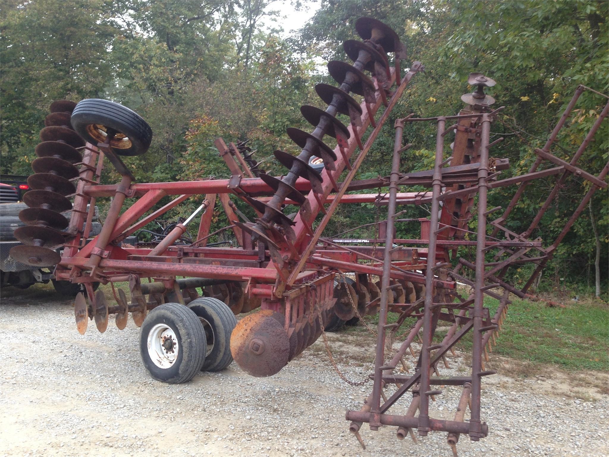 International Harvester 490 Disk 2,700 Machinery Pete
