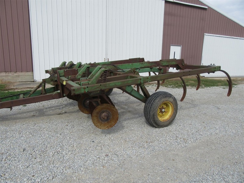 Used John Deere Chisel Plows for Sale 132 Listings Machinery Pete