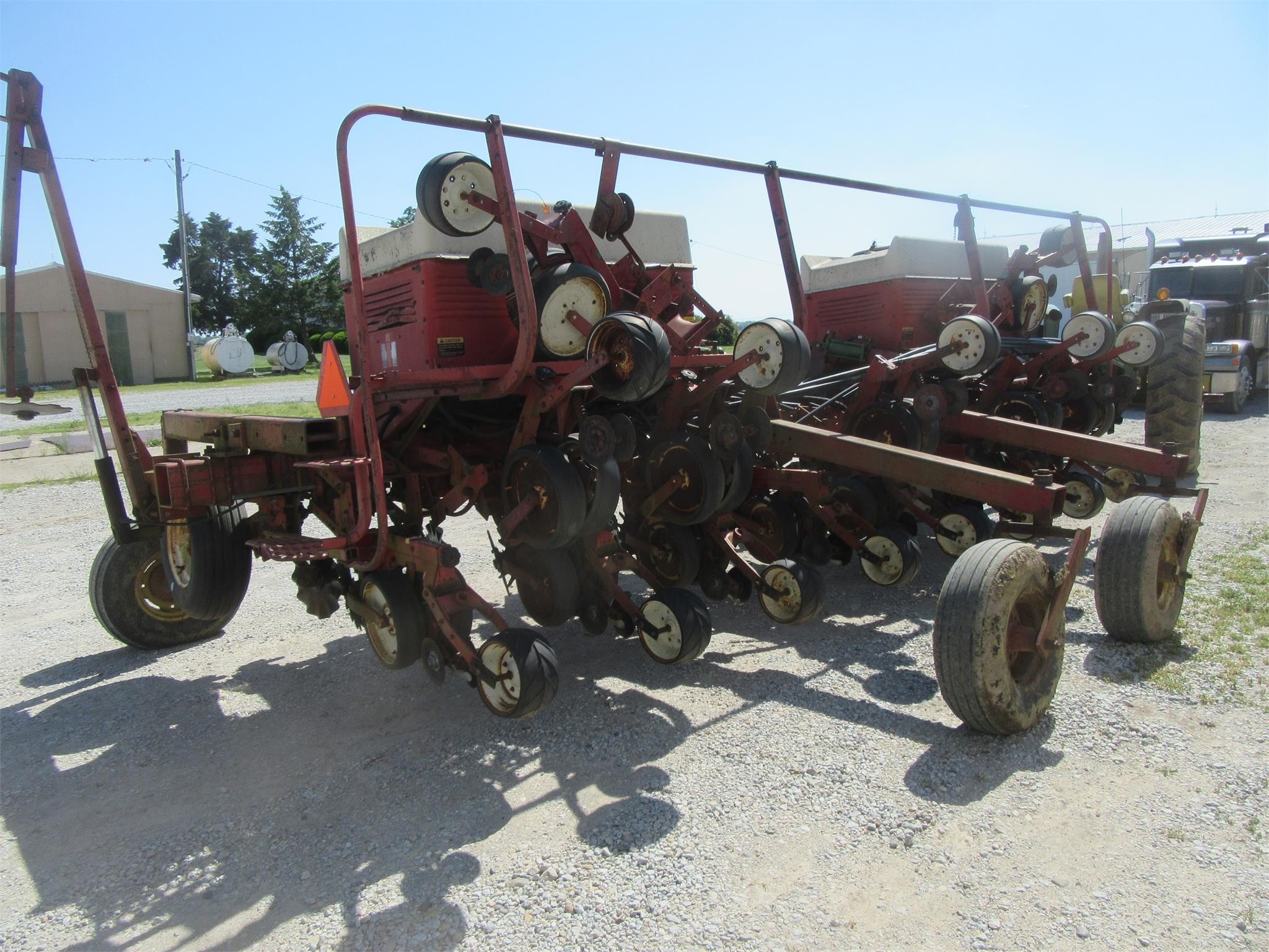 International Harvester 800 Cyclo Air Planter 4,500 Machinery Pete