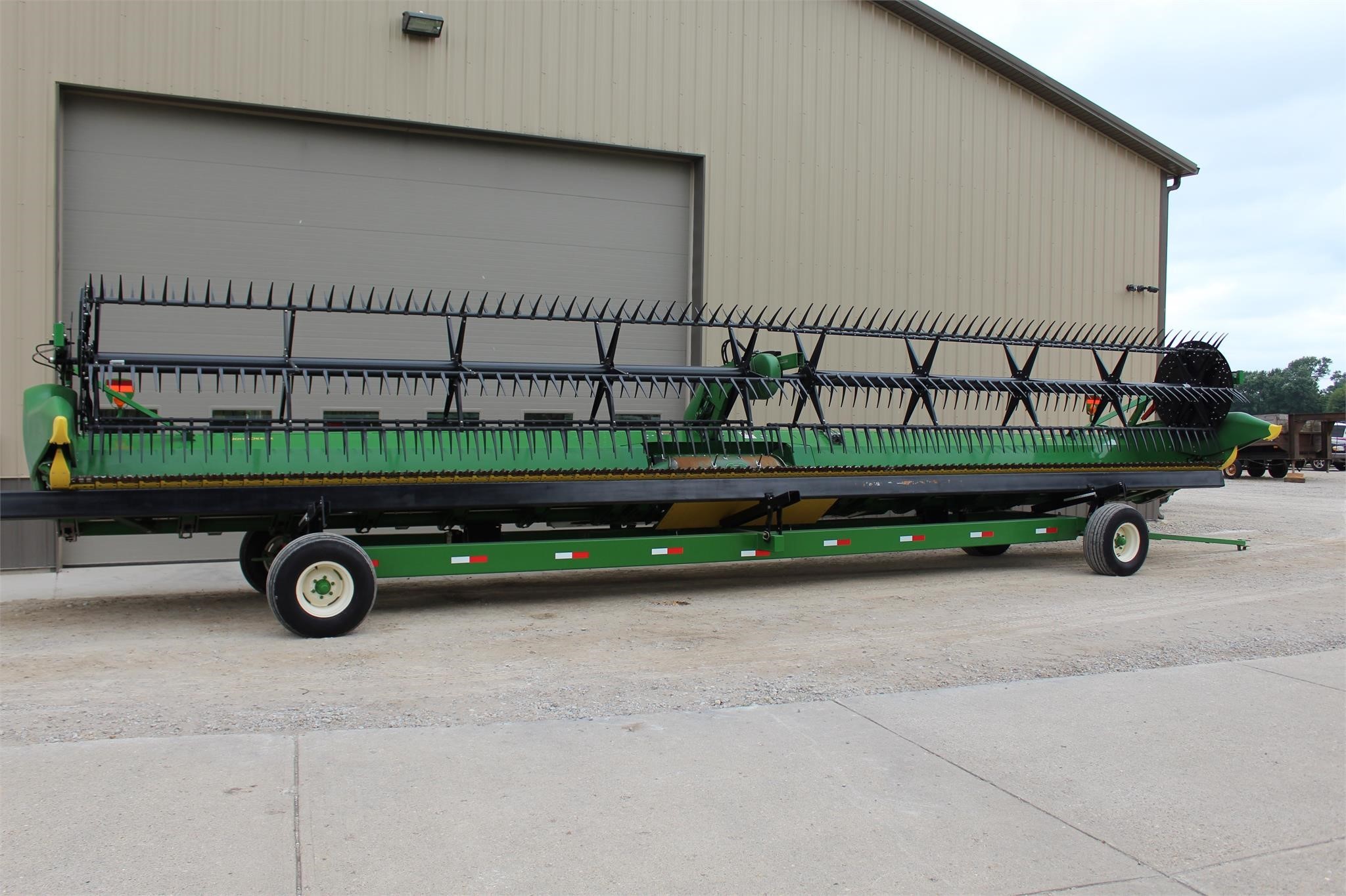 2018 John Deere 640FD Platform