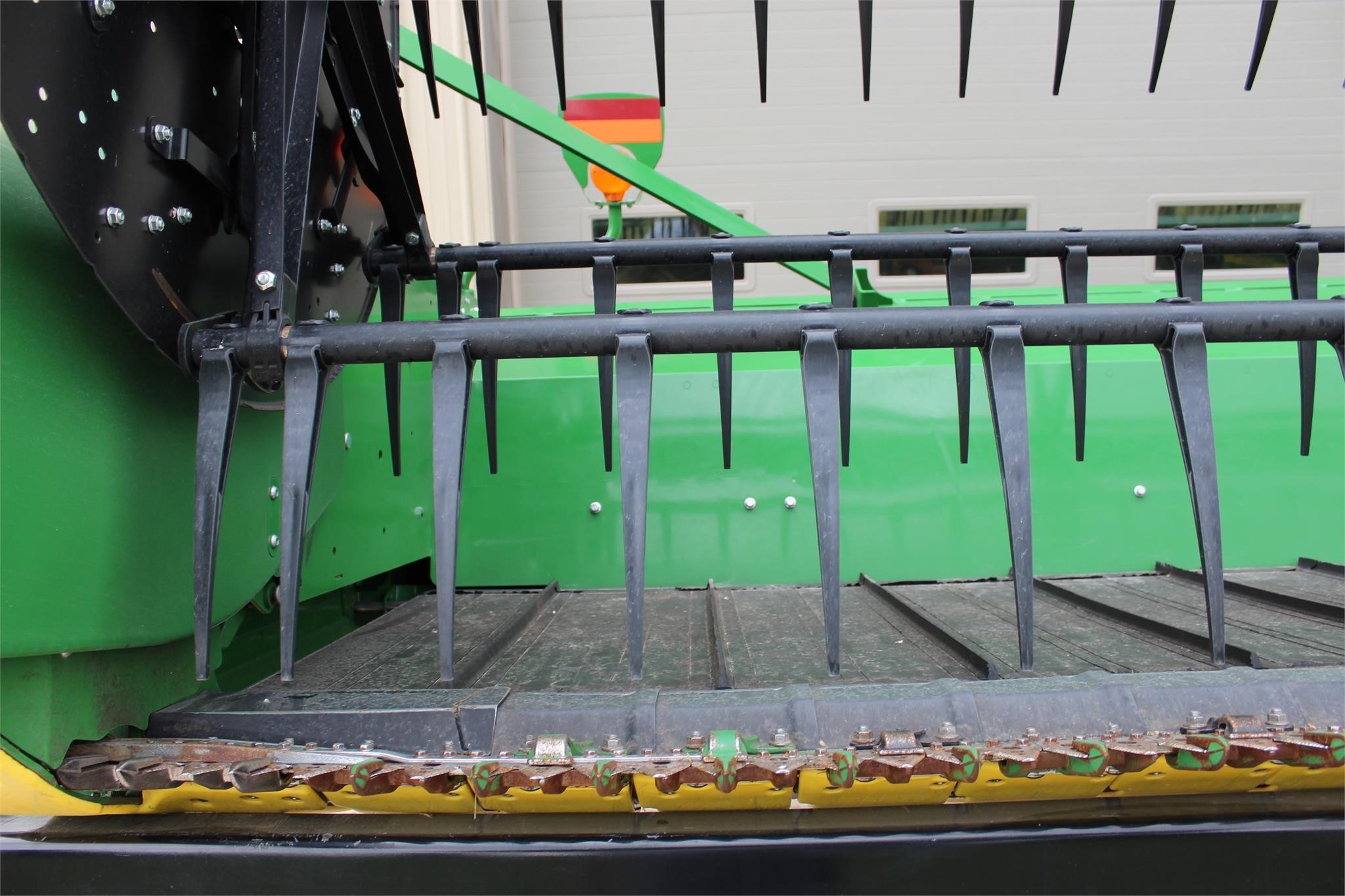 2018 John Deere 640FD Platform