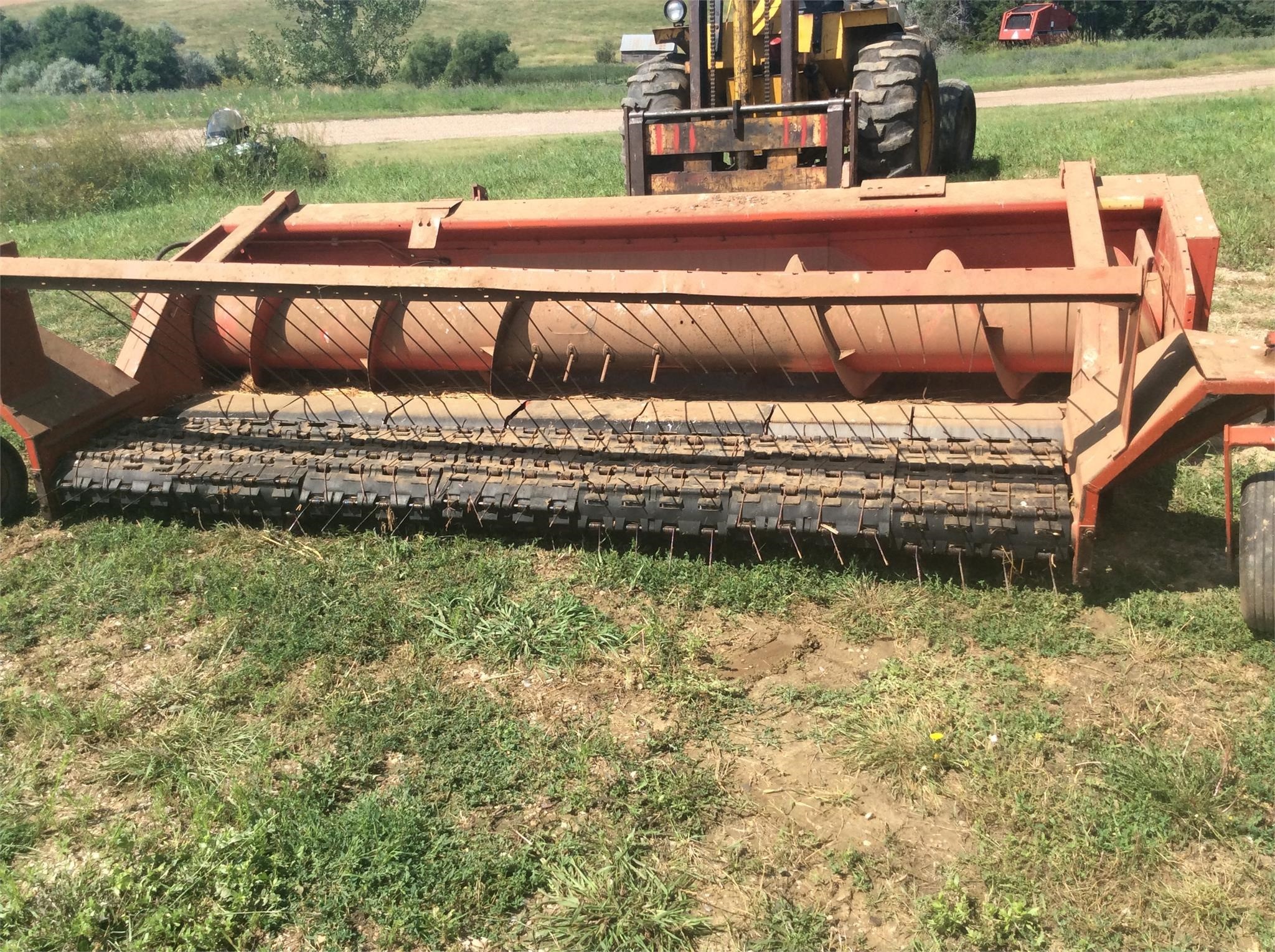 Massey Ferguson 9001 SelfPropelled Forage Harvester 2,500