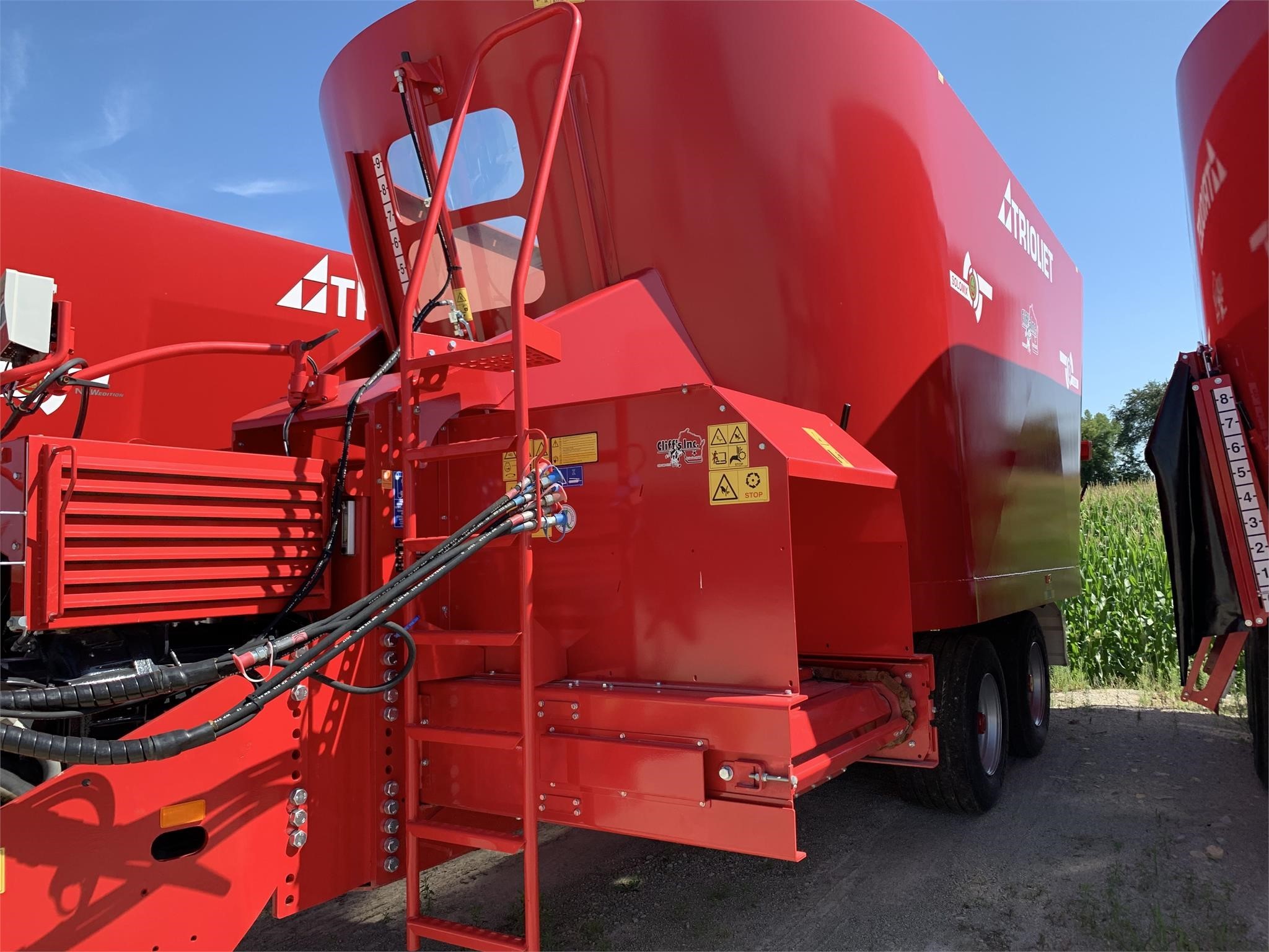  Trioliet Solomix 2-3200 Grinders and Mixer