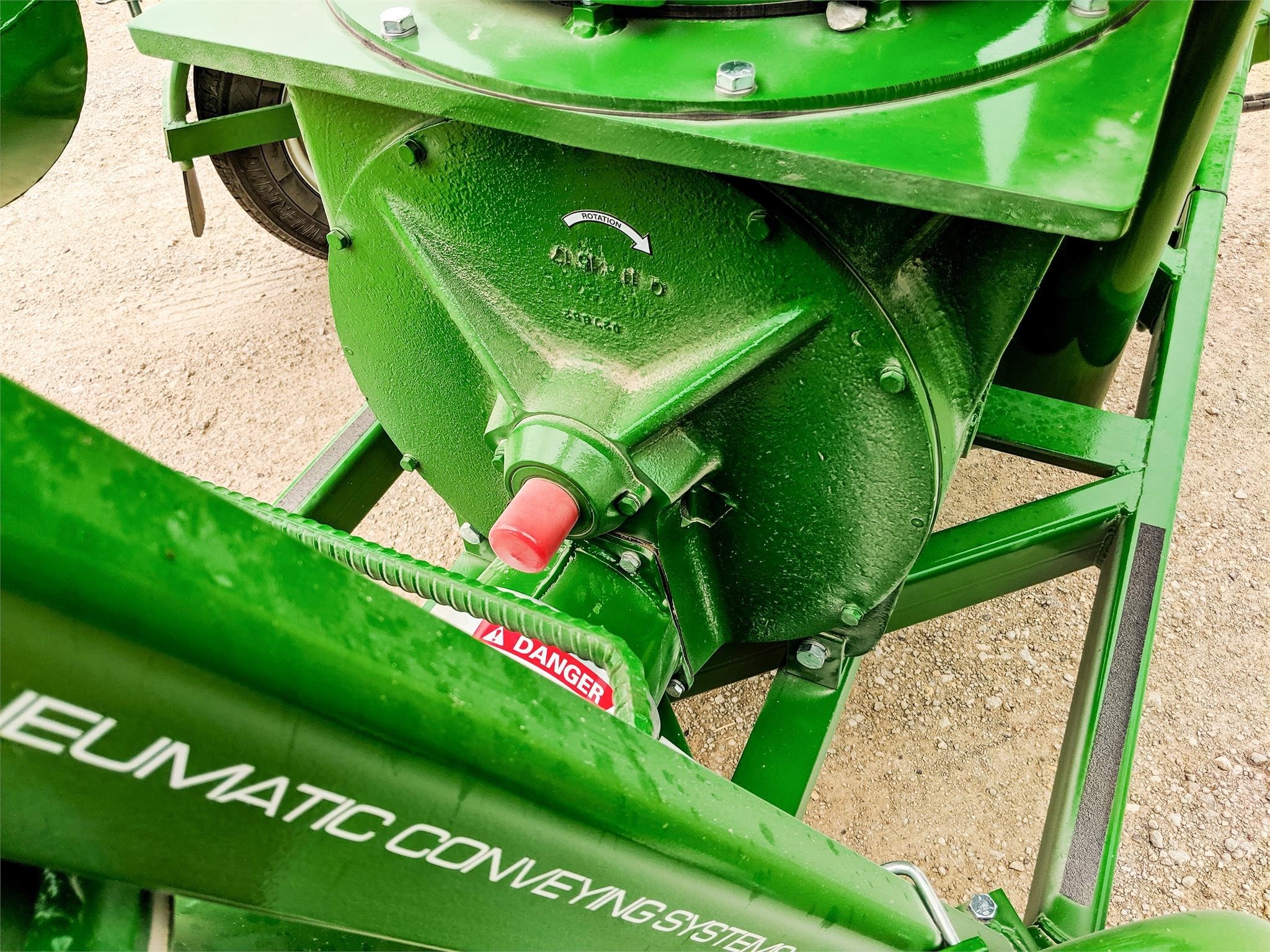 2026 Handlair 680 Grain Vac