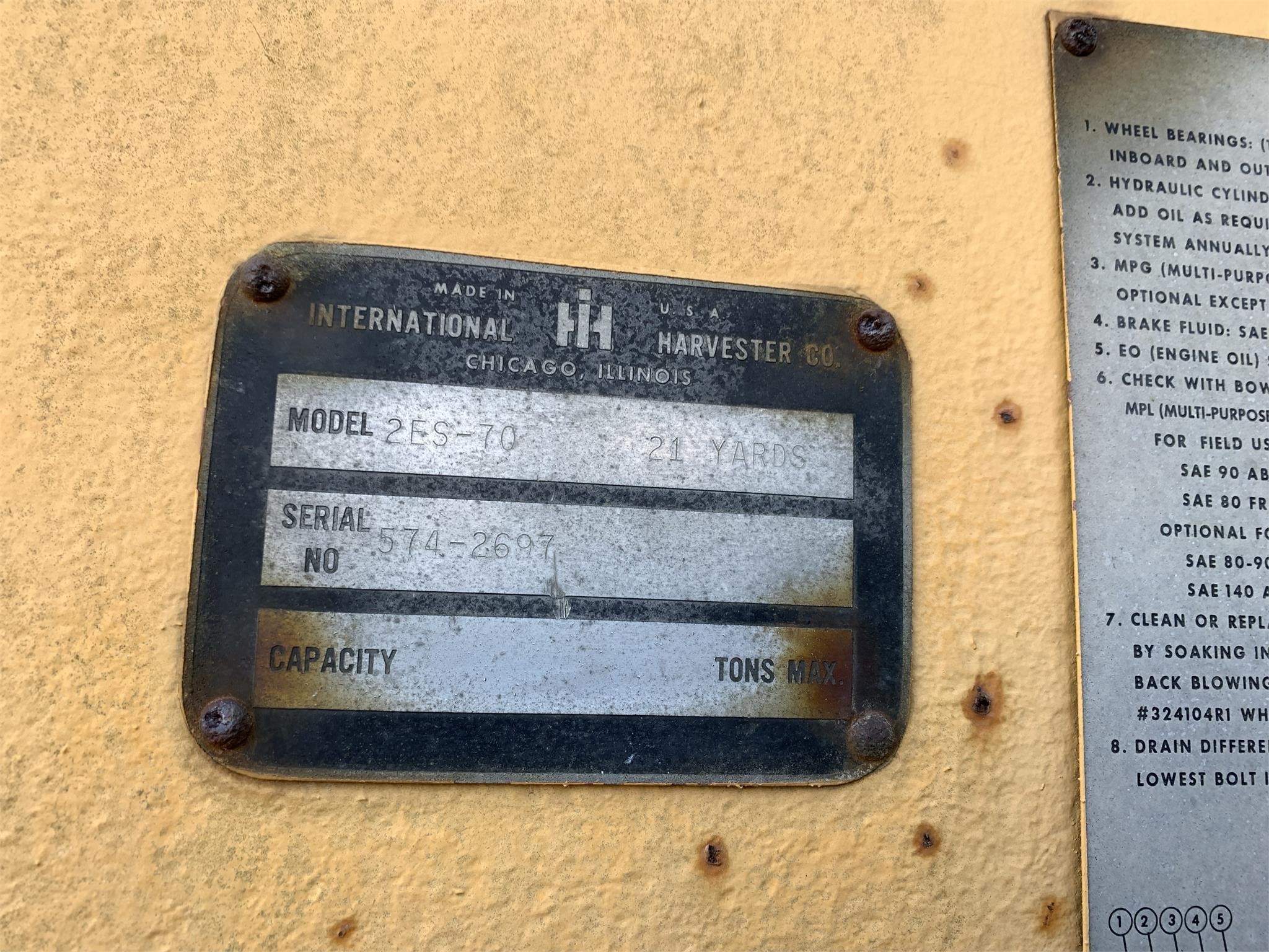  International E270 Scraper