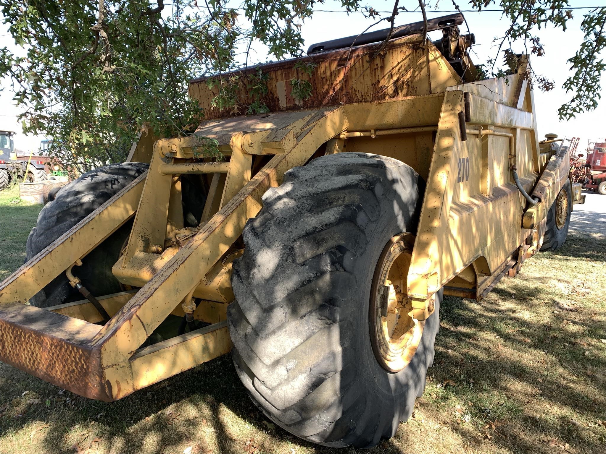  International E270 Scraper