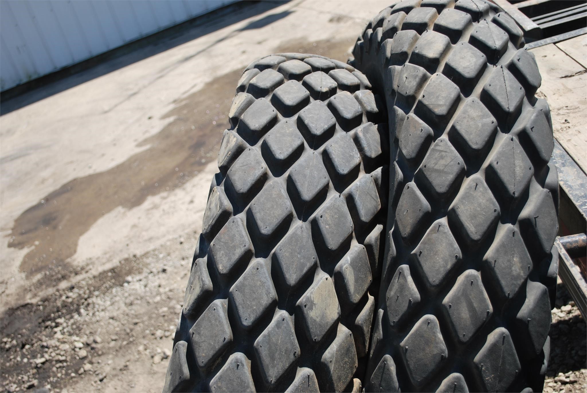  Goodyear 13.6X28R3 Wheels / Tires / Track