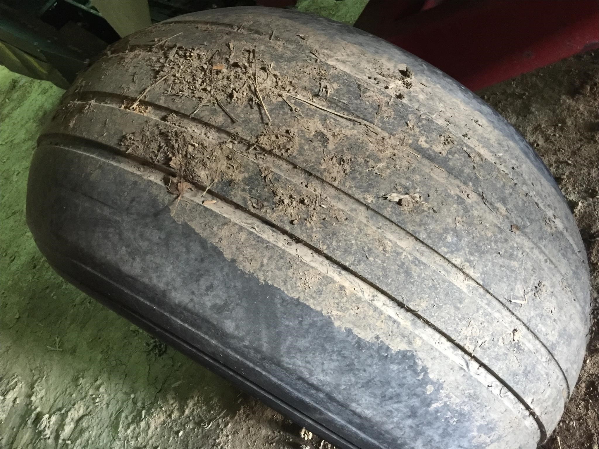  Firestone 21.5L16.1 Wheels / Tires / Track