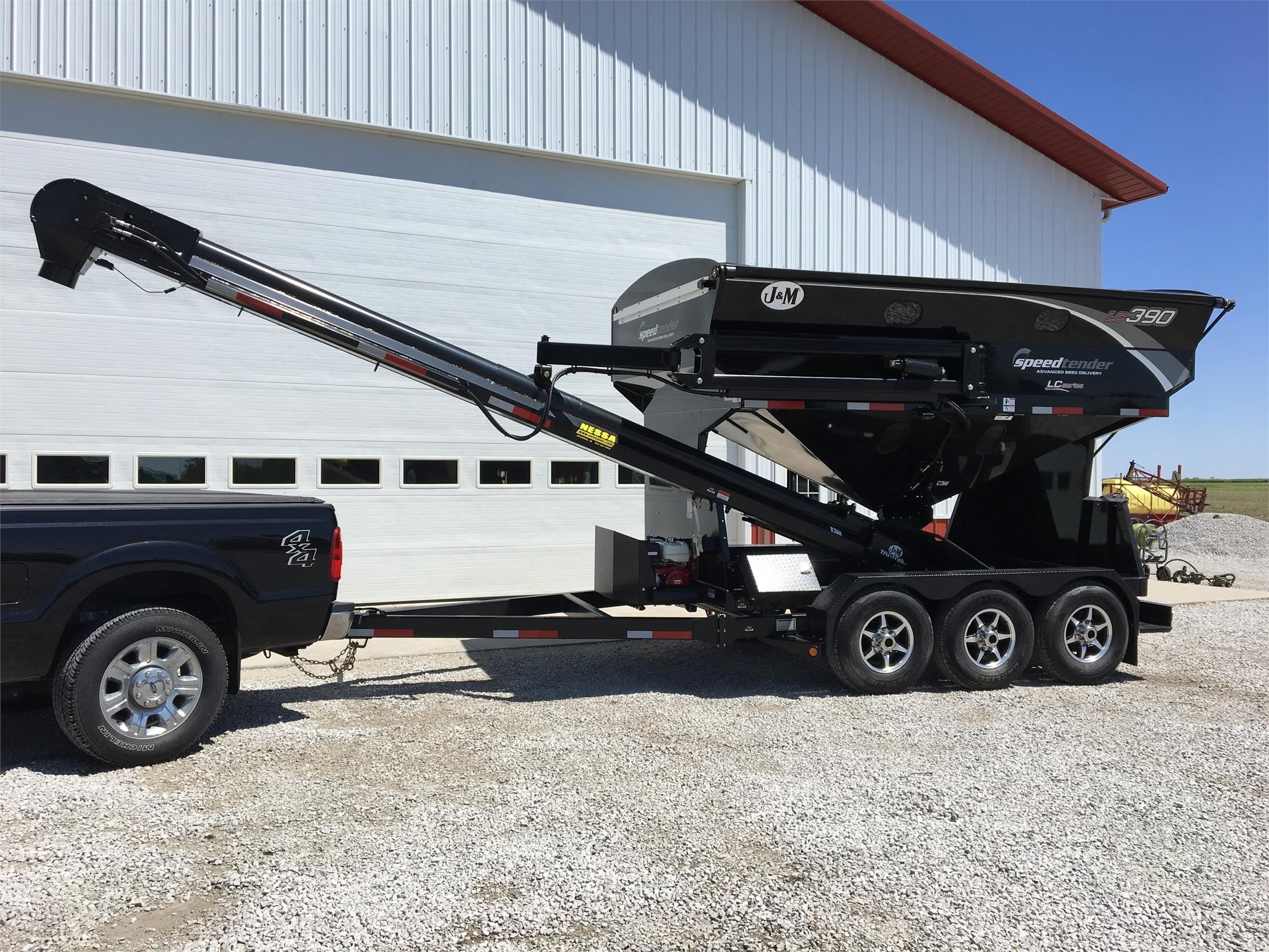 2024 J&M LC390 Seed Tender
