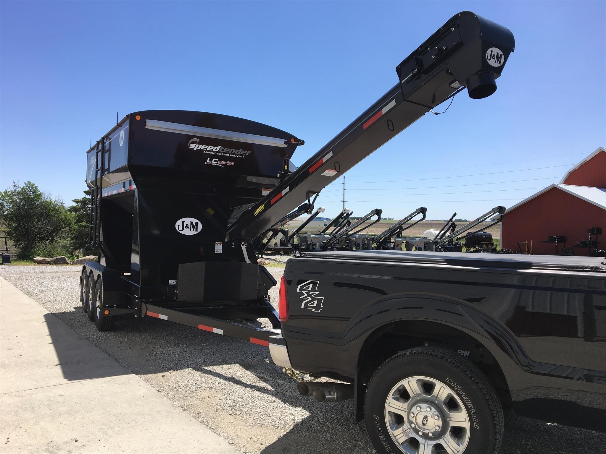 2024 J&M LC390 Seed Tender