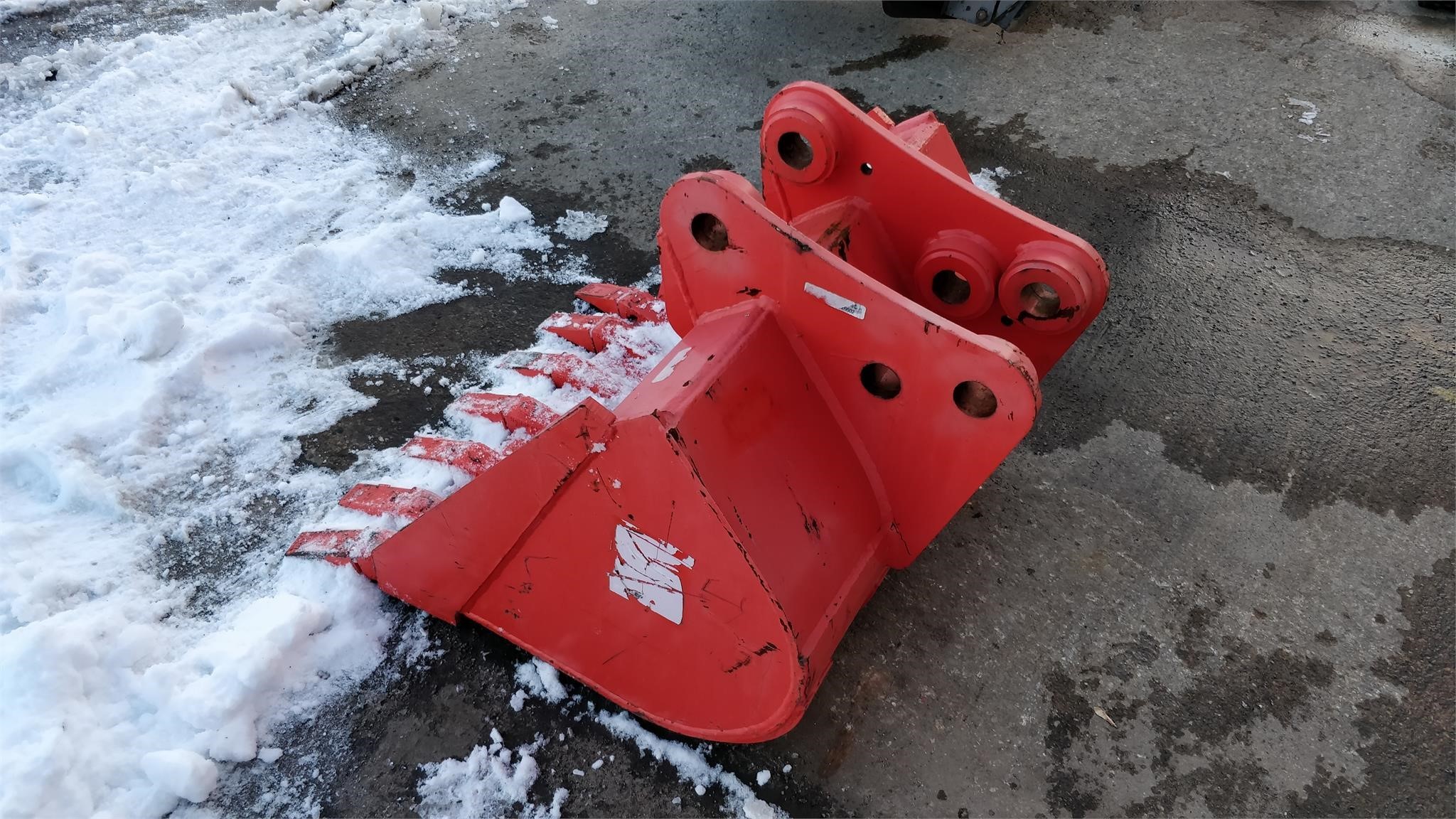  Kubota Digging Bucket Backhoe and Excavator Attachment